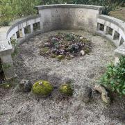 Concept krisalide tombe maria montessori